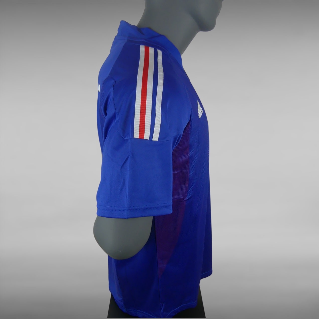 Maillot-Equipe-de-France-Retro-Vintage-Zidane-2002-2-1.jpg