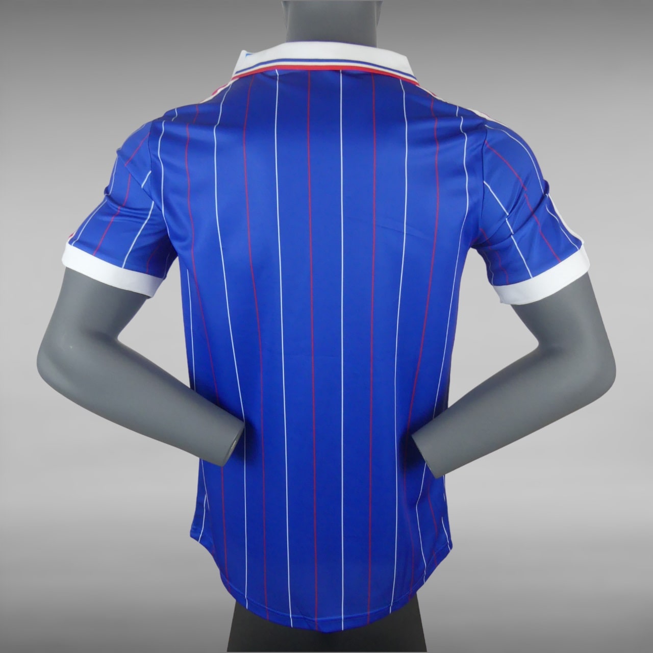Maillot-Retro-Vintage-Equipe-de-France-1982-2-1.jpg