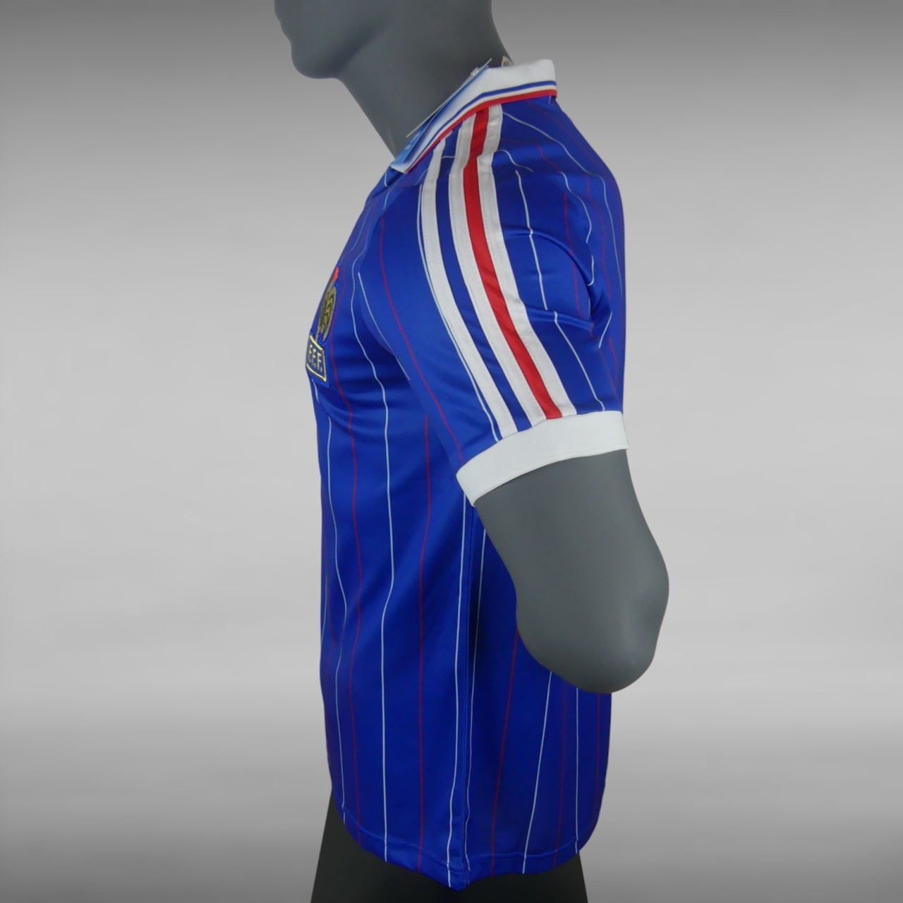 Maillot-Retro-Vintage-Equipe-de-France-1982-3-1.jpg
