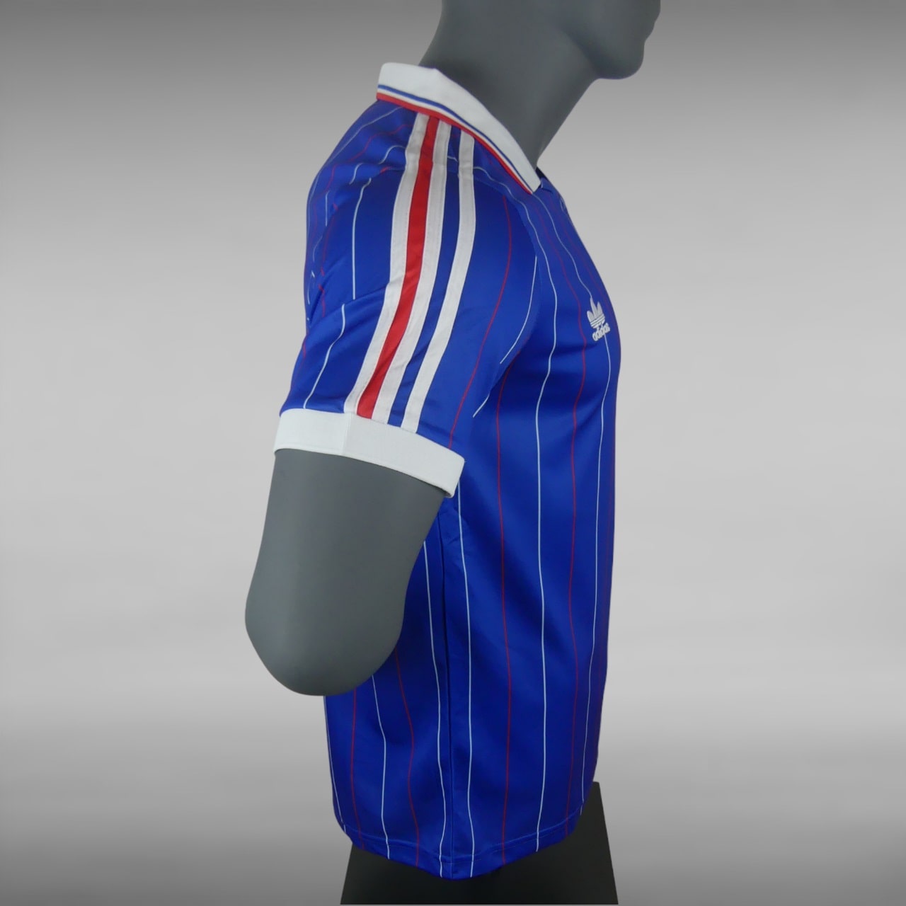 Maillot-Retro-Vintage-Equipe-de-France-1982-4-1.jpg